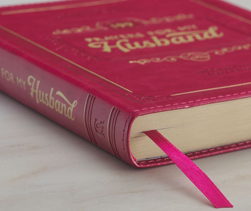199 Prayers For My Husband Red Faux Leather (01/25)