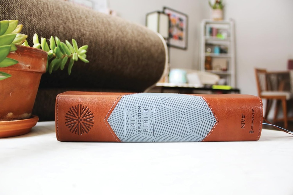 NIV Application Bible PersSize Leathersoft Brown/Blue(04/25)