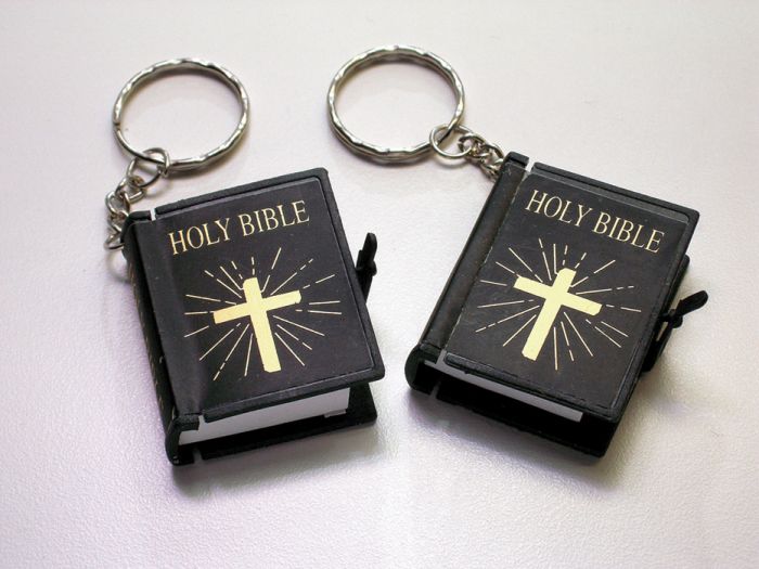 Keyring Plastic Bible 12 Pack