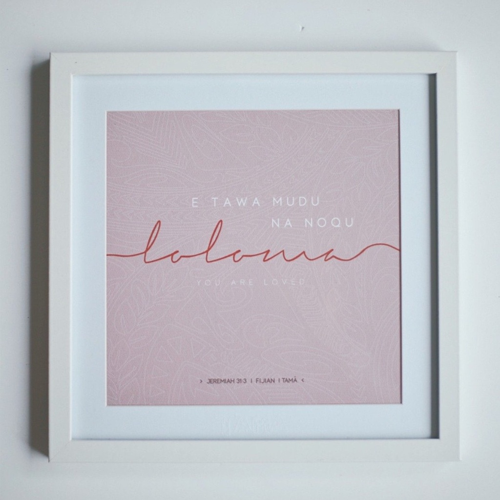 Plaque Tabletop Fijian/Eng You Are Loved Island White