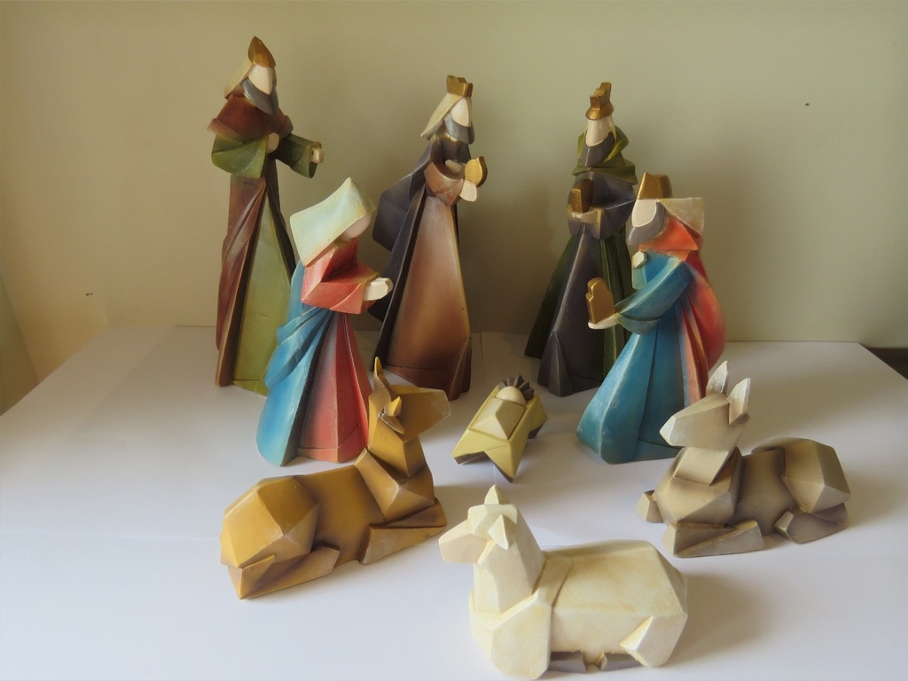 Nativity Set 9 Piece Jagged Coloured 20cm