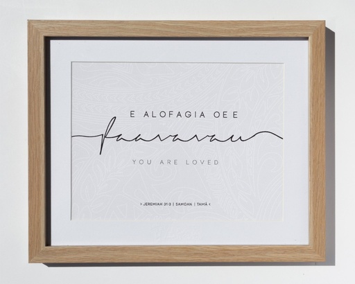 [FS52TT12] Plaque Tabletop Samoan/English You Are Loved Natural