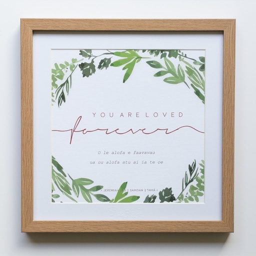 [FS52TT11] Plaque Tabletop Samoan/Eng You Are Loved Greenery