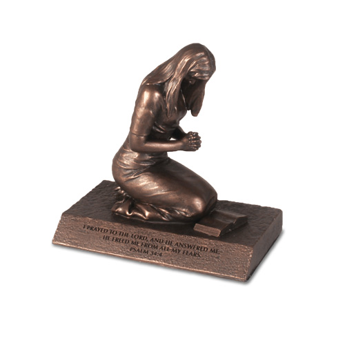 [20151L] Sculpture Of Faith Praying Woman