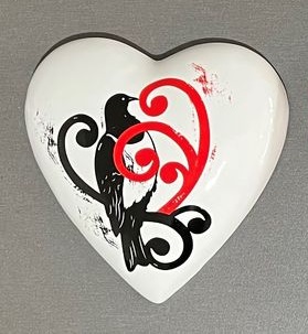 [X314WHITELO] Ceramic Heart Plaque Native Bird White Koru